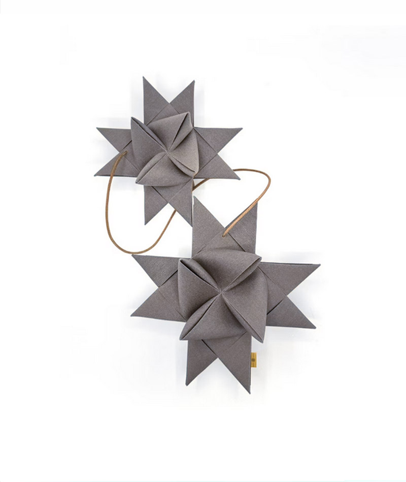 Stjernfabrikken_2_canvas_toast_00 BLUMENTOCHTER Stjernefabrikken Türset, taupe